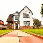 Charming Duplex Free Wifi Old Trafford Daire
