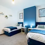 Long - 3br - Sleeps 6 - Free Parking Manchester