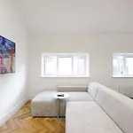 Апартаменты Nap At The Heim