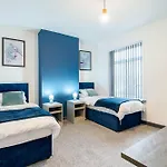 Long - 3br - Sleeps 6 - Free Parking Apartman Manchester