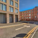 View - Free Parking -near Salford Royal - Sleeps 3