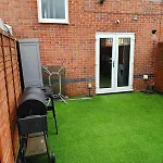 Deluxe 4-bed Near Etihad Stadium & C0-0p Arena, Sleeps 9 *