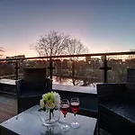 Villa Riverside