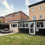 Villa Riverside *