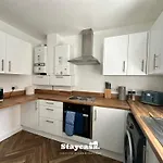 Daisybank Co-living - Private Self-cater