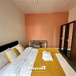 Daisybank Co-living - Private Self-cater Tatil Evi Manchester