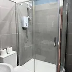 Casa Cove 2br Flat Free Parking, 5 Min To Hospital Daire Manchester