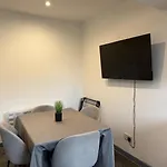 Casa Cove 2br Flat Free Parking, 5 Min To Hospital *