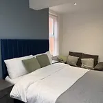 Casa Cove 2br Flat Free Parking, 5 Min To Hospital Daire Manchester