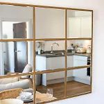 Zeni Alexandra Rise Two Bed Flat *