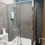 Casa Cove 2br Flat Free Parking, 5 Min To Hospital Manchester