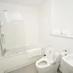 Daire Beautiful 2 Bed Near Etihad *
