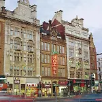 Hotell The Gardens 3*