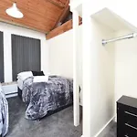 Stunning Penthouse Slps 20 Manchester