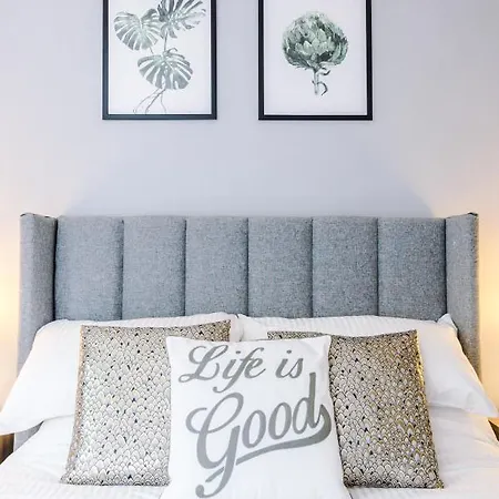Boutique Living At Birch Lane Apartment