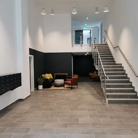 Media By Charles Hope Apartment *