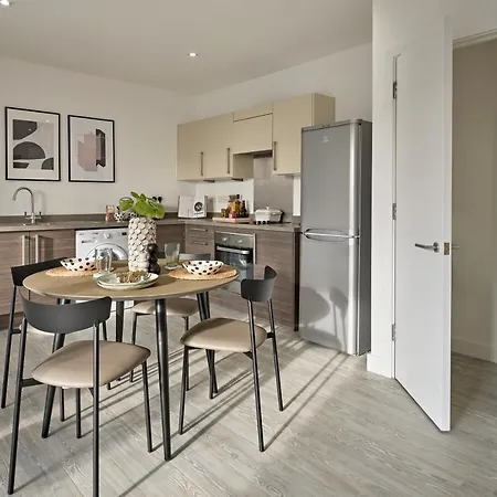 Media By Charles Hope Apartment Manchester