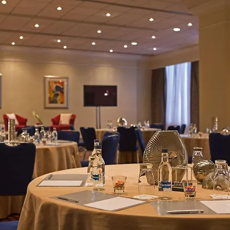 Treehouse 4* Μάντσεστερ