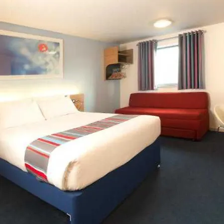 Travelodge Salford Quays Hotel 3*