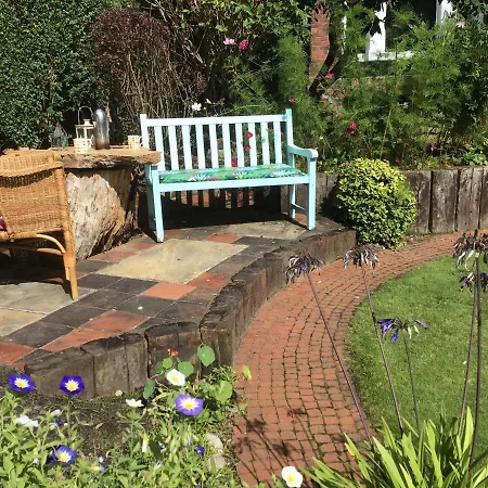 Chorlton Garden Rooms. Relax, Work, And Play. Manchester