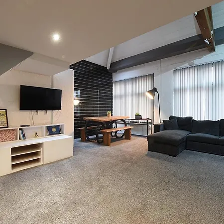 Penthouse Warehouse Slps 18 Manchester