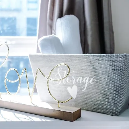 Bright&modern Contractor House By Niji Short *