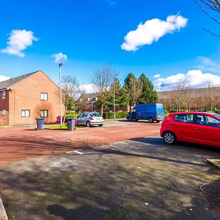 Bright&modern Contractor House By Niji Short بيت للعطل