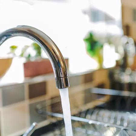 Bright&modern Contractor House By Niji Short مانشستر