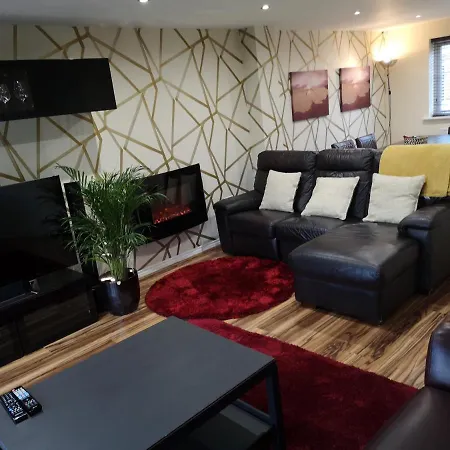 Апартаменты Nightingale Gardens - 4 Bed Detached House -
