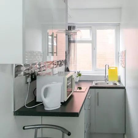 Cheetham Hills Apartment *