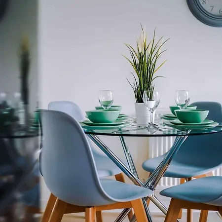 別荘 4 Bedroom House Hosted By Mcr Dens *