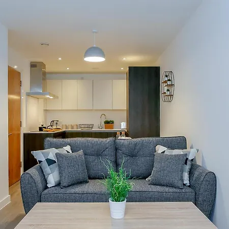 Hilltop Serviced Apartments- Northern Quarter * Манчестер