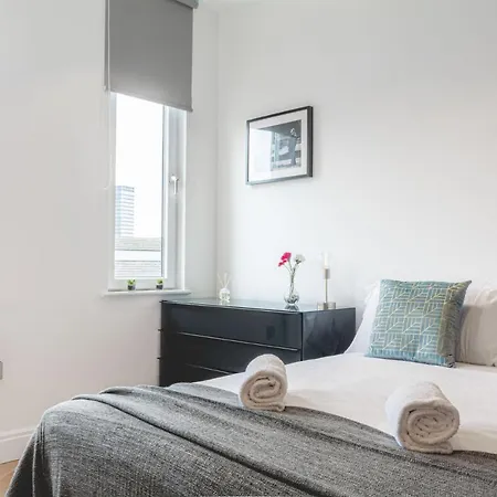 Stunning Designer 2 Bed In Heart Of City * Manchester