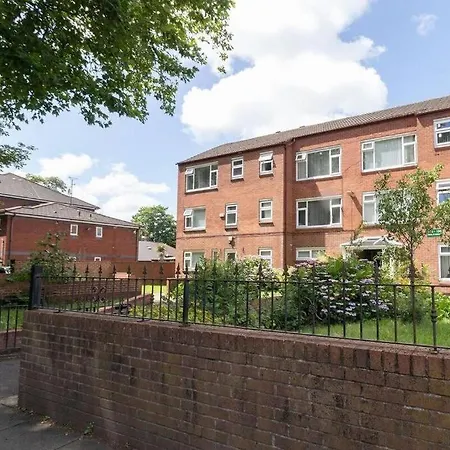 Studio In Stretford With Great Transport Links * マンチェスター