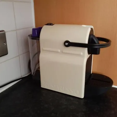 Apartment Comfortable 2 Bed Near The City Centre