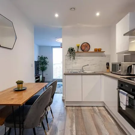 Stunning 3 Bed Flat 5min To Old Trafford Stadium Lägenhet *