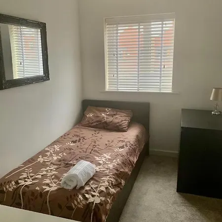 Kay's Place - Modern 3 Bed * Mánchester