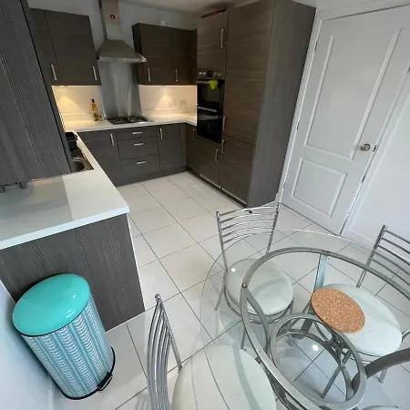 Large Bright King Sized - Short Walk From Cc Manchester