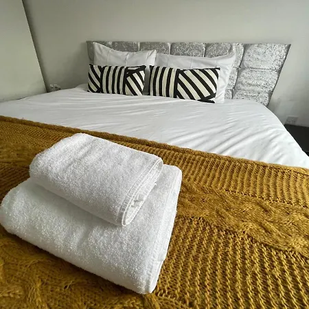 Casa de hóspedes Modern With Huge Bed - Walk To Centre! Manchester
