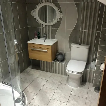 Big Rusholme With Tv And Private Bathroom-parking&wifi Bed & Breakfast *