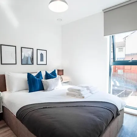 Luxe Interchange Near Old Trafford - Media - The Quays * Manchester
