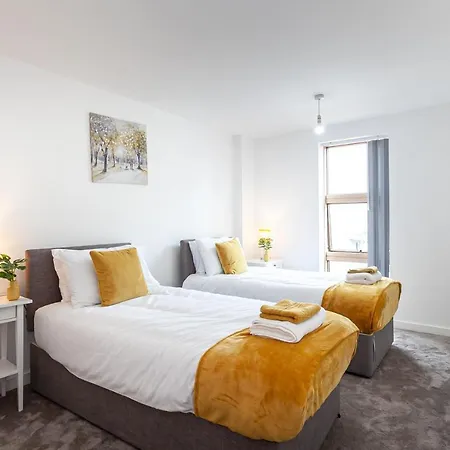 Deluxe 2 Bedroom Apartment With Balcony Διαμέρισμα