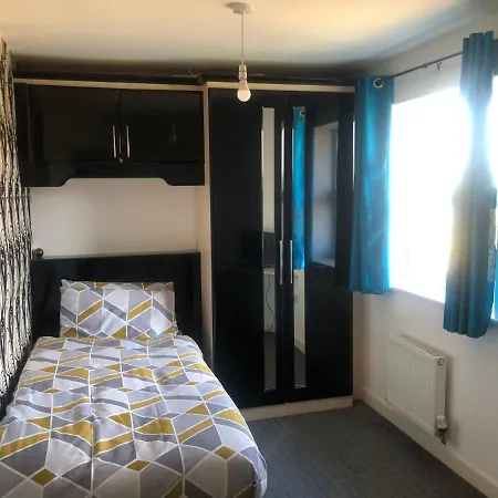 Double Bedroom With Ensuite Konukevi *