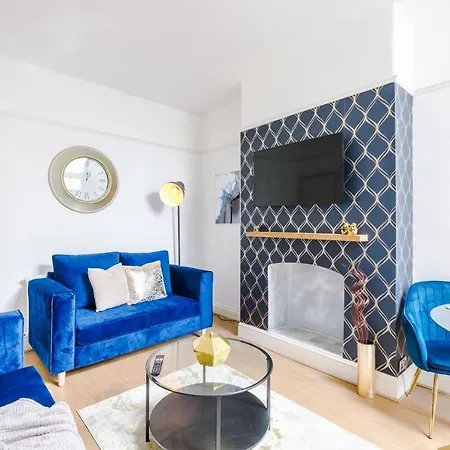 別荘 R&r Nr Mediacity 4 Bedrms, 6 Beds, Free Parking