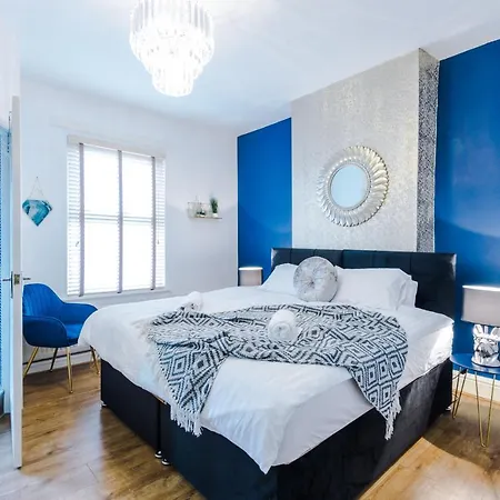 R&r Nr Mediacity 4 Bedrms, 6 Beds, Free Parking *