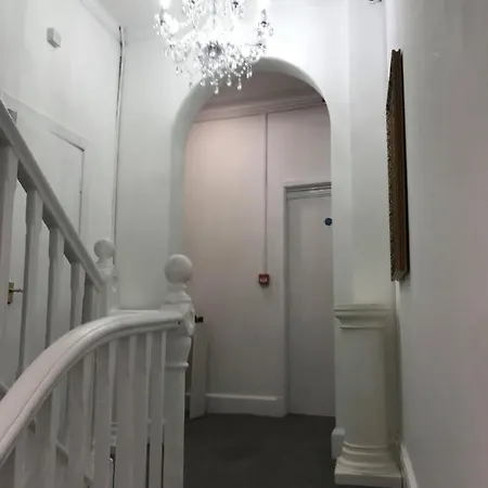 The Avenues And Alleyways * Manchester