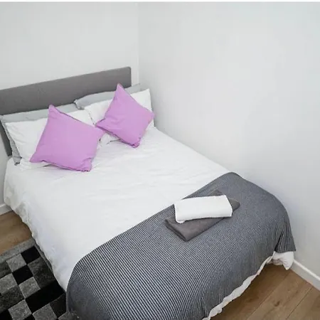 Family-Friendly Two-Bedroom Apartment Near Manchester City Stadium Mánchester