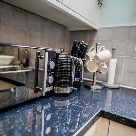 Family-Friendly Two-Bedroom Apartment Near Manchester City Stadium