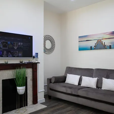 Ferienhaus 6 Bedroom House 10min Drive From Centre