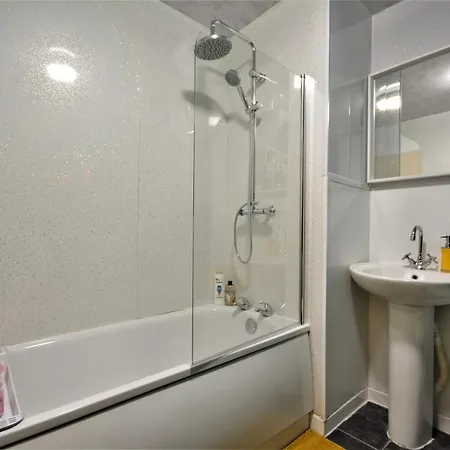 Prázdninový dům Large Townhouse - 4 Bedrooms - Free Parking